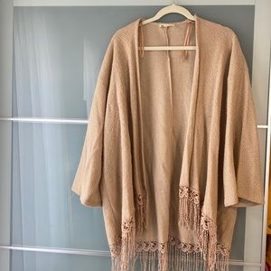 HARDLY WORN 3/4 length sleeve cardigan